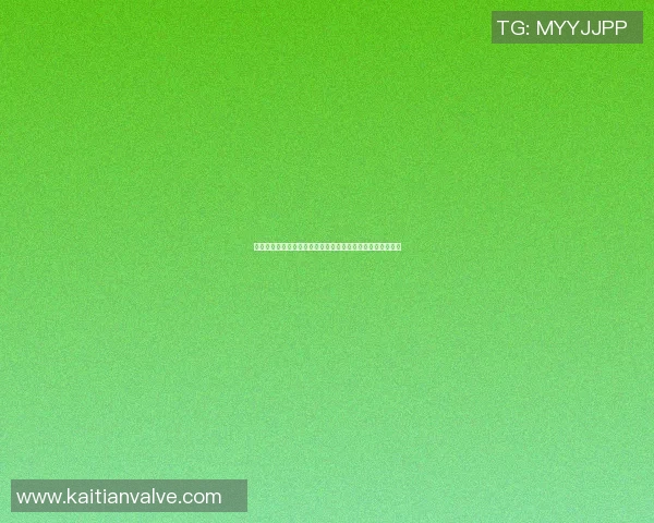 足球明星意外摔倒后华丽空翻瞬间捕捉精彩瞬间引发球迷热议