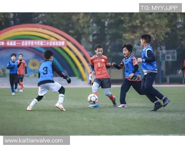 闪耀绿茵场的足球明星女孩展现出无限潜力与激情的魅力之旅